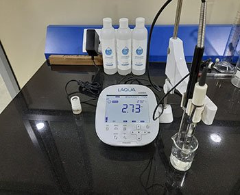 pH Meter